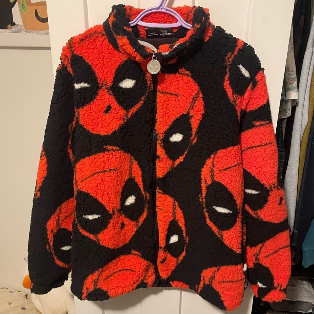 New With Tags Deadpool Sherpa Jacket Cakeworthy